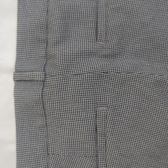 Banana Republic Sloan Fit Trouser, Color Plaid Black Size 2P - Picture 10 of 14
